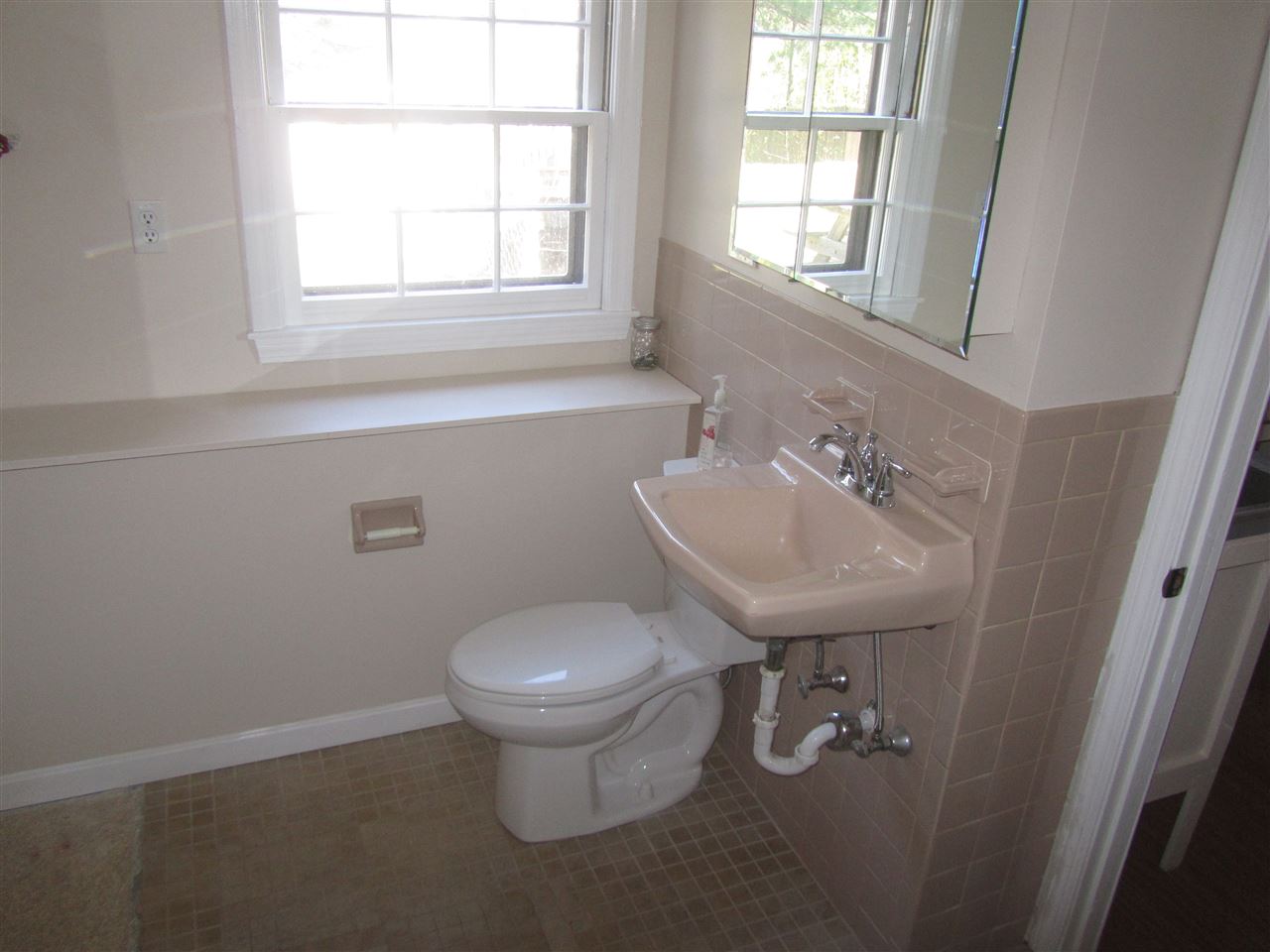 201 Naticook Road Merrimack, NH 03054 - Photo 26 of 33