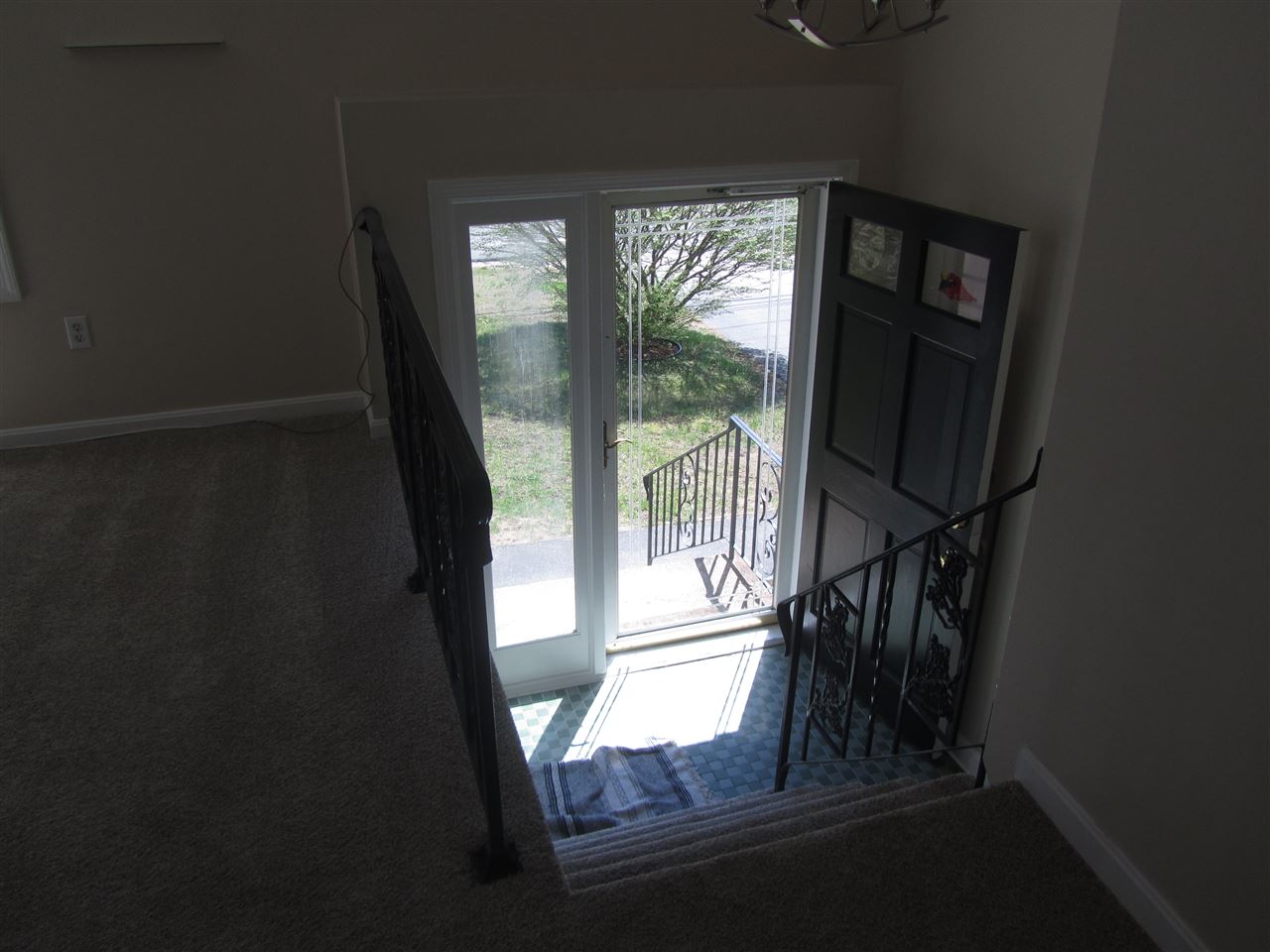 201 Naticook Road Merrimack, NH 03054 - Photo 4 of 33