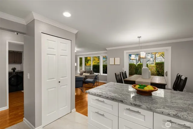 $1,075,000 | 24230 Southeast 44th Street, Sammamish, WA 98029