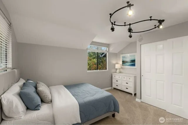 $1,075,000 | 24230 Southeast 44th Street, Sammamish, WA 98029