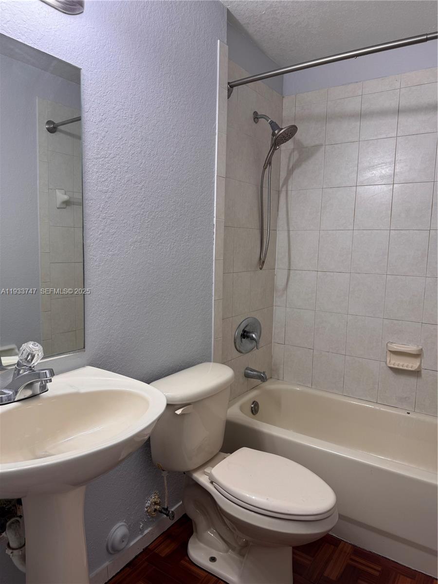 2267 Northwest 136th Terrace, Unit 2267 Opa-Locka, FL 33054 - Photo 9 of 14