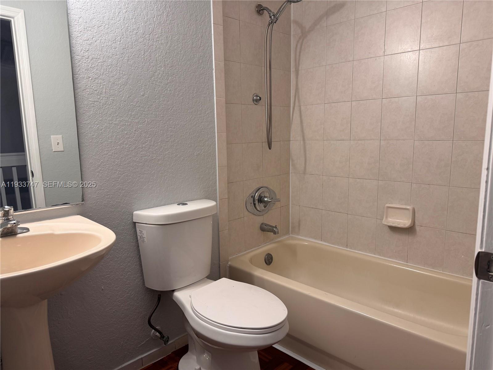 2267 Northwest 136th Terrace, Unit 2267 Opa-Locka, FL 33054 - Photo 10 of 14