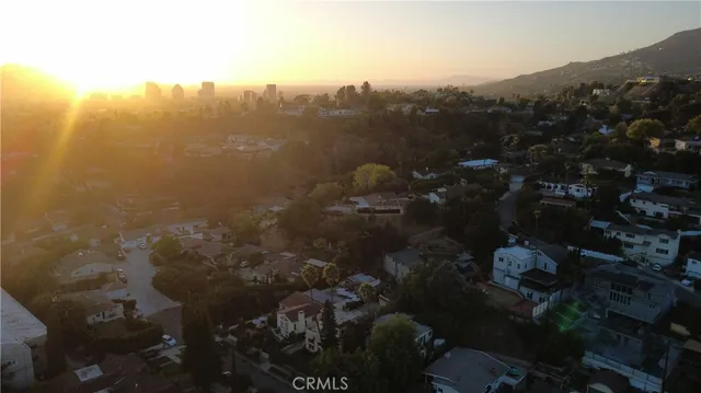 $1,399,000 | 1717 East Chevy Chase Drive, Glendale, CA 91206