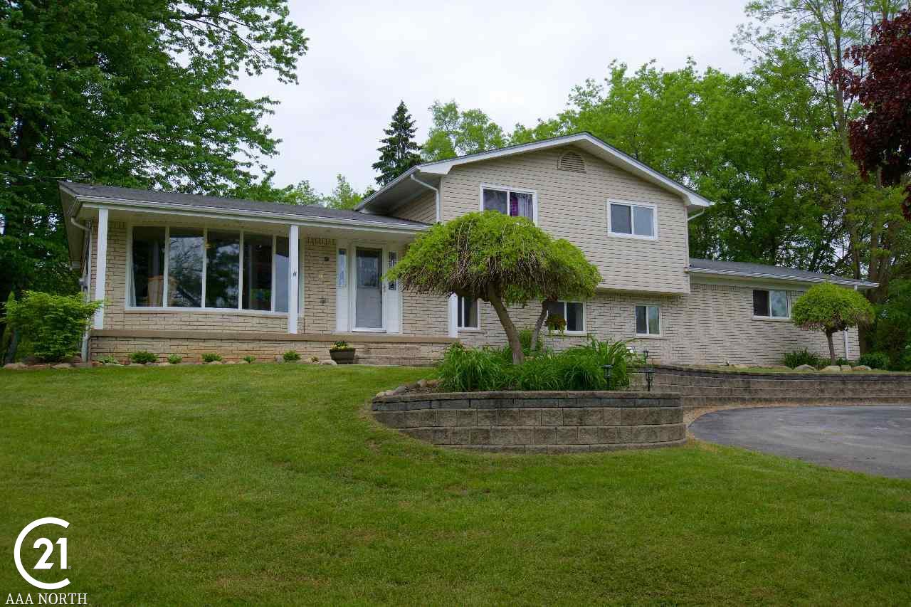 2199 31 Mile Road Washington, MI 48095 - Photo 2 of 25 front view