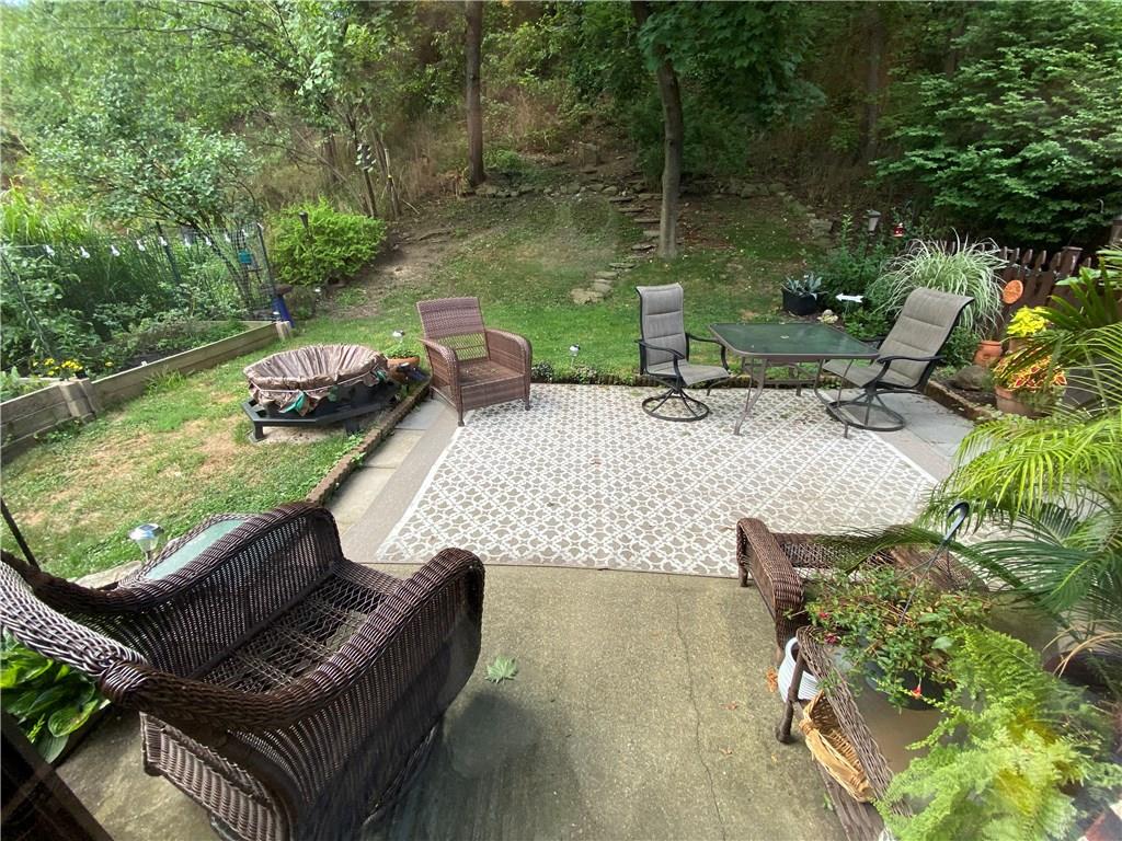 97 Locust Ridge Drive Pittsburgh, PA 15209 - Photo 11 of 16 Gallery Image 11