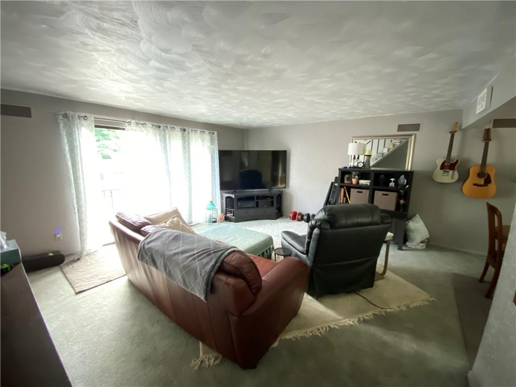 97 Locust Ridge Drive Pittsburgh, PA 15209 - Photo 4 of 16 Gallery Image 4