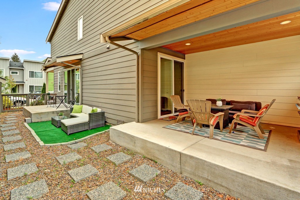 873 Southwest 96th Place Seattle, WA 98106 - Photo 15 of 20 Gallery Image 15