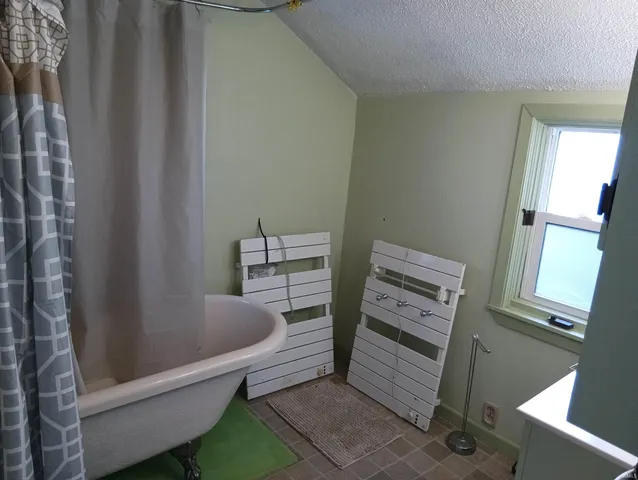 $179,900 | 5323 West Diamond Lake Road, Wawaka, IN 46794