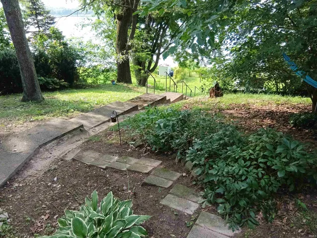 $179,900 | 5323 West Diamond Lake Road, Wawaka, IN 46794