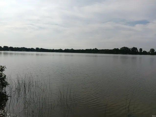 $179,900 | 5323 West Diamond Lake Road, Wawaka, IN 46794