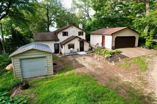 $179,900 | 5323 West Diamond Lake Road, Wawaka, IN 46794