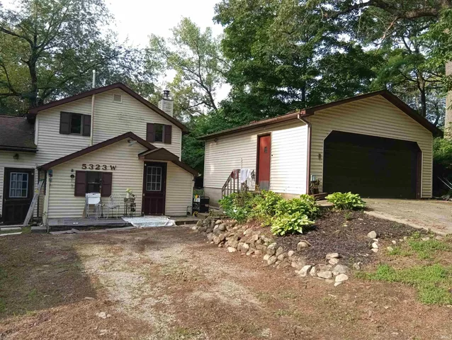 $179,900 | 5323 West Diamond Lake Road, Wawaka, IN 46794