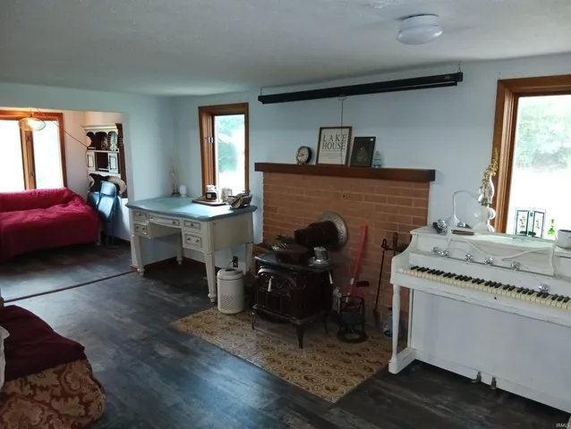 $179,900 | 5323 West Diamond Lake Road, Wawaka, IN 46794