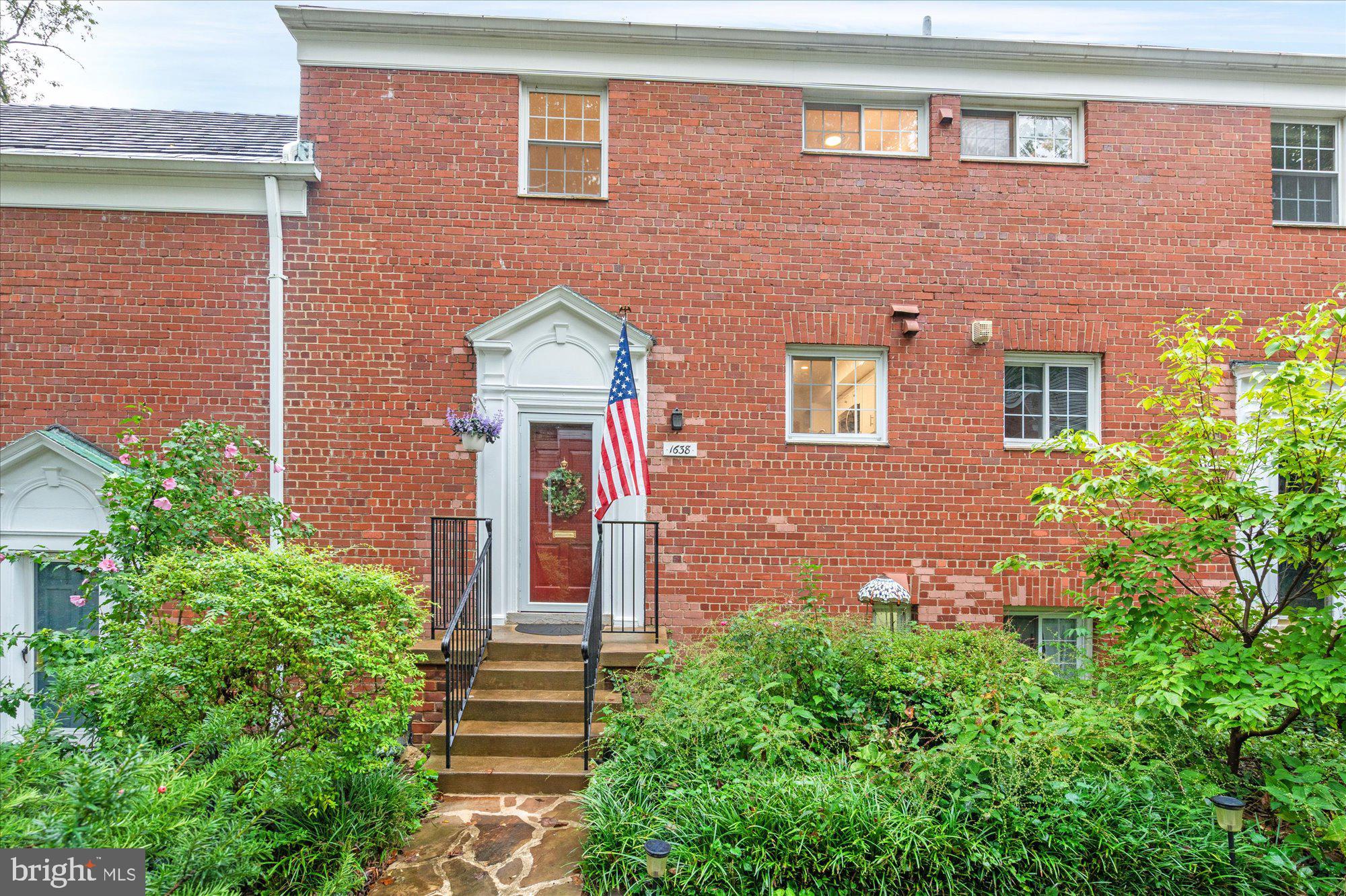 1638 Preston Road, Unit 809 Alexandria, VA 22302 - Photo 2 of 24 Gallery Image 2
