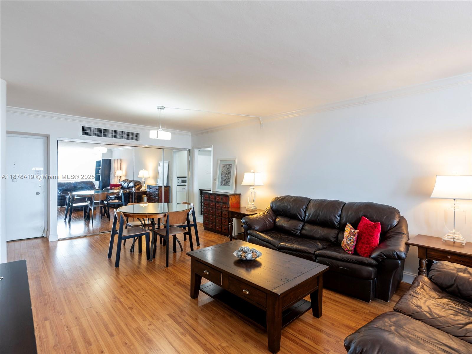 5005 Collins Avenue, Unit 1105 Miami Beach, FL 33140 - Photo 5 of 24