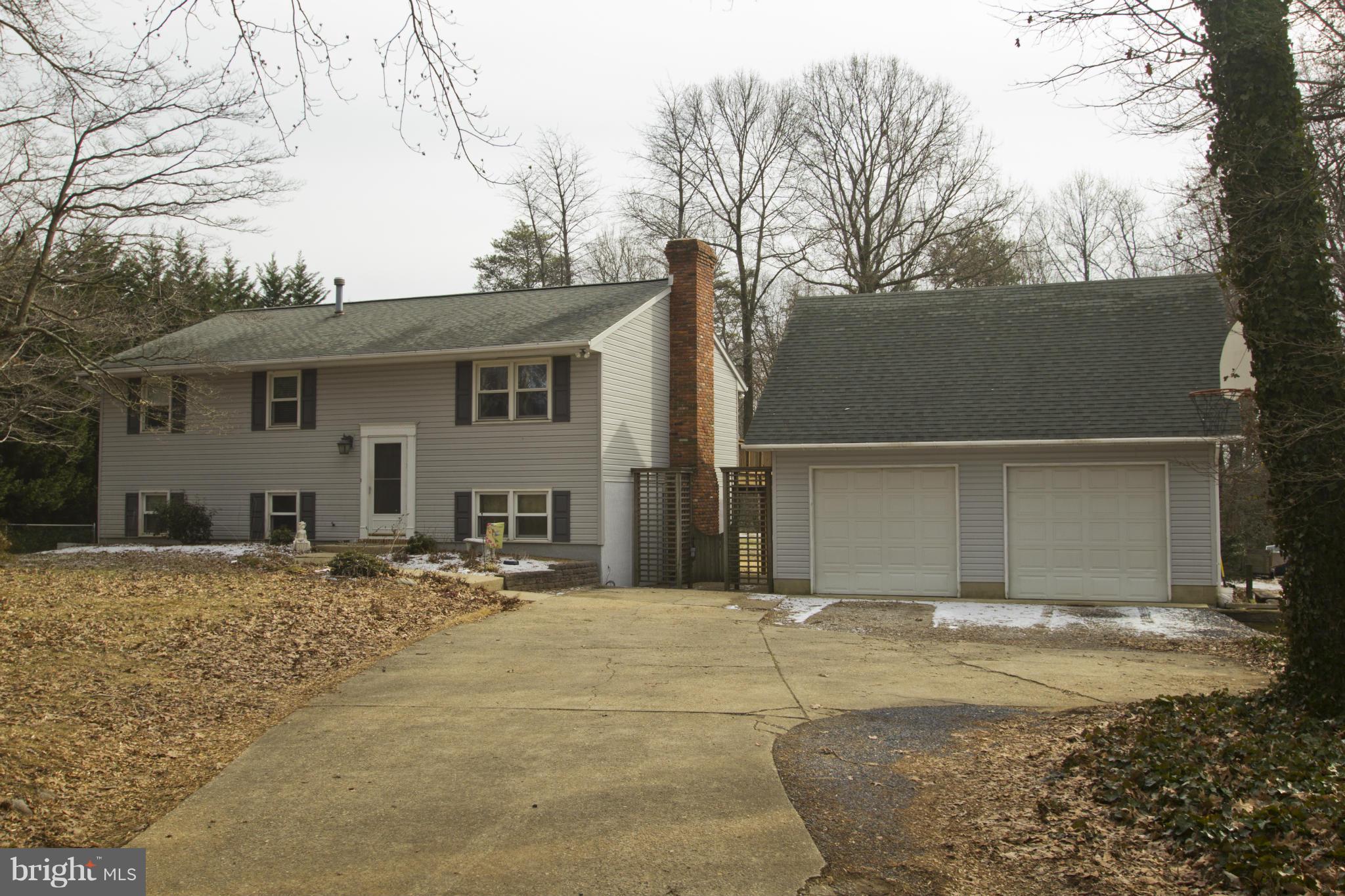 653 Shore Acres Road Arnold, MD 21012 - Photo 1 of 30 Exterior (Front)