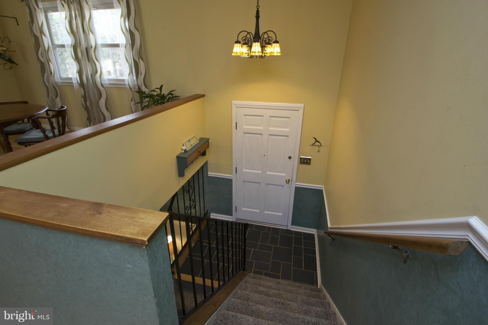 653 Shore Acres Road Arnold, MD 21012 - Photo 2 of 30 Foyer