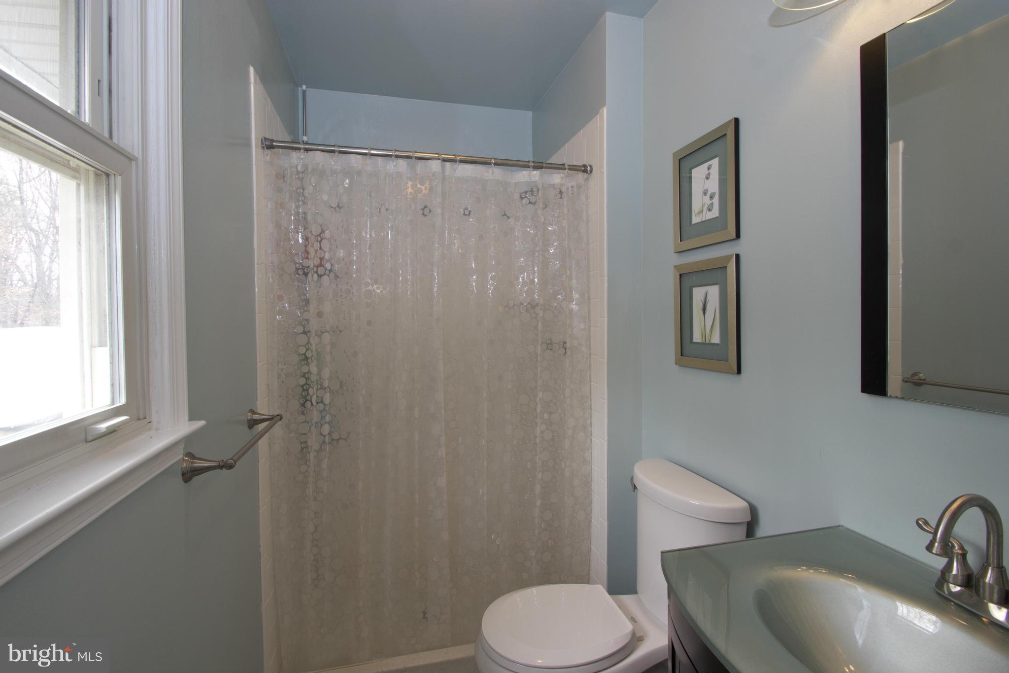 653 Shore Acres Road Arnold, MD 21012 - Photo 11 of 30 Bath (Master)