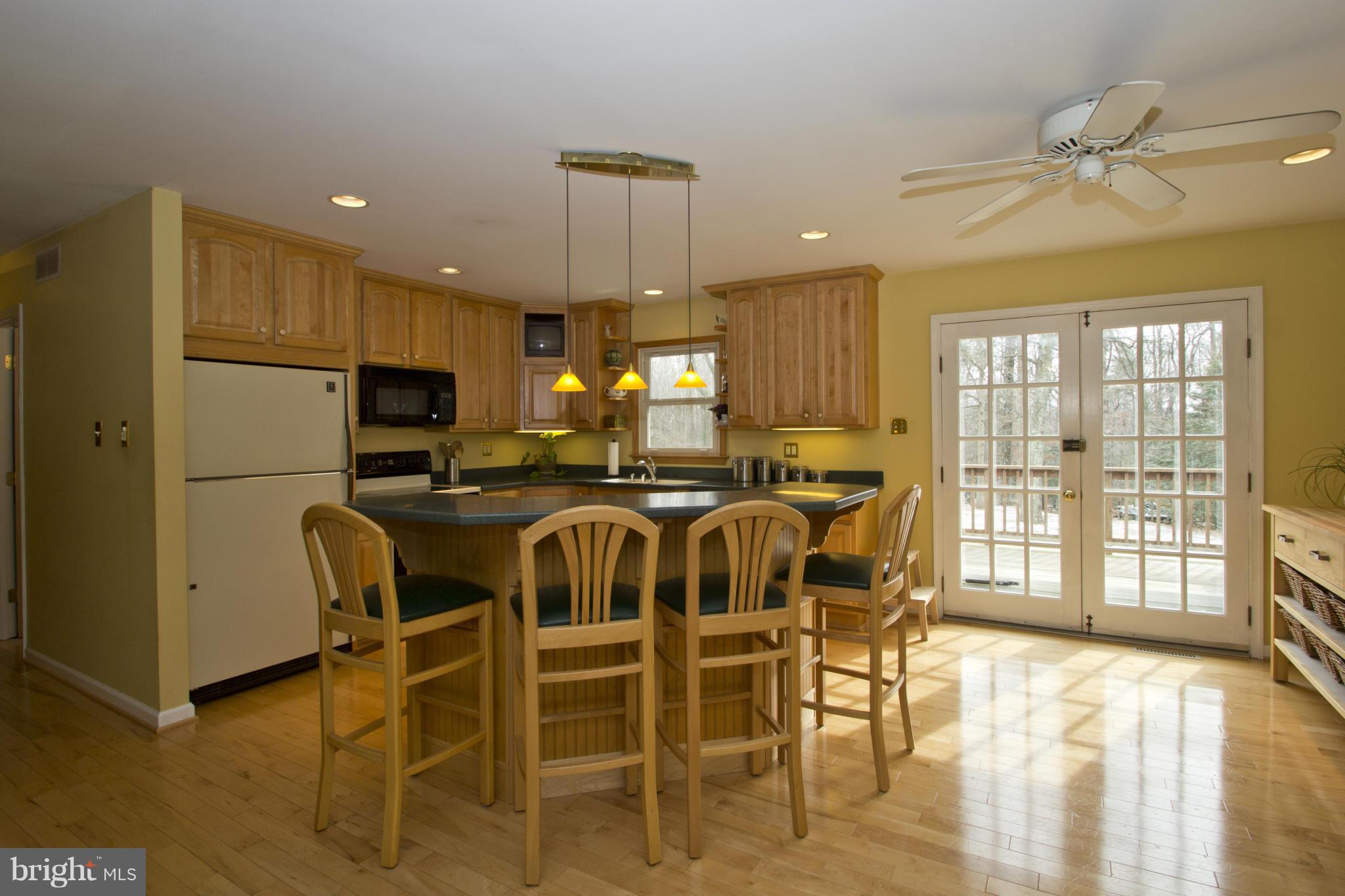 653 Shore Acres Road Arnold, MD 21012 - Photo 5 of 30 Kitchen