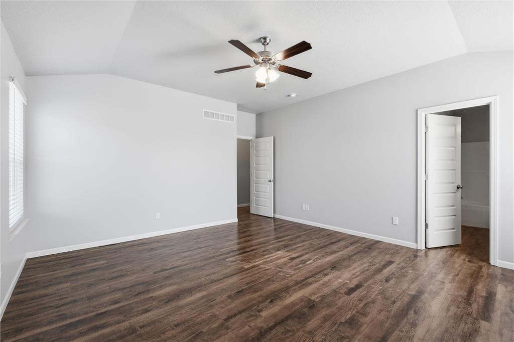 21303 West 219th Street Spring Hill, KS 66083 - Photo 14 of 27