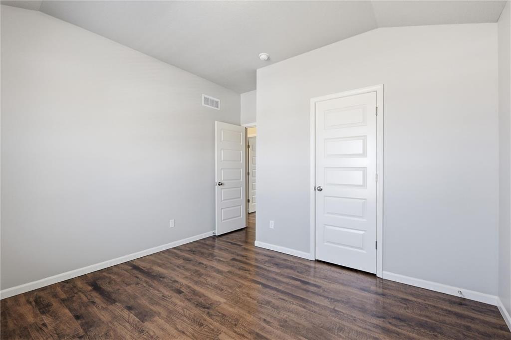 21303 West 219th Street Spring Hill, KS 66083 - Photo 19 of 27