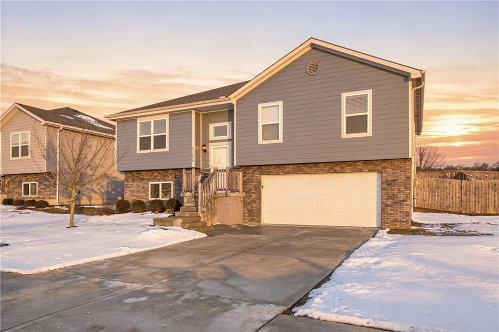 21303 West 219th Street Spring Hill, KS 66083 - Photo 4 of 27