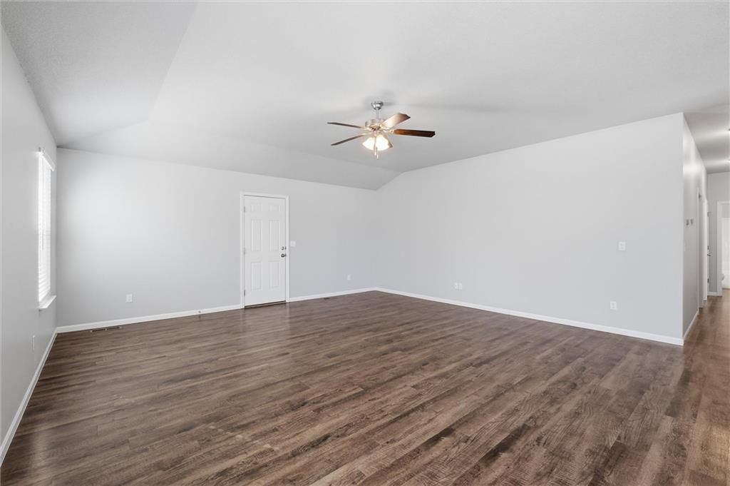 21303 West 219th Street Spring Hill, KS 66083 - Photo 5 of 27