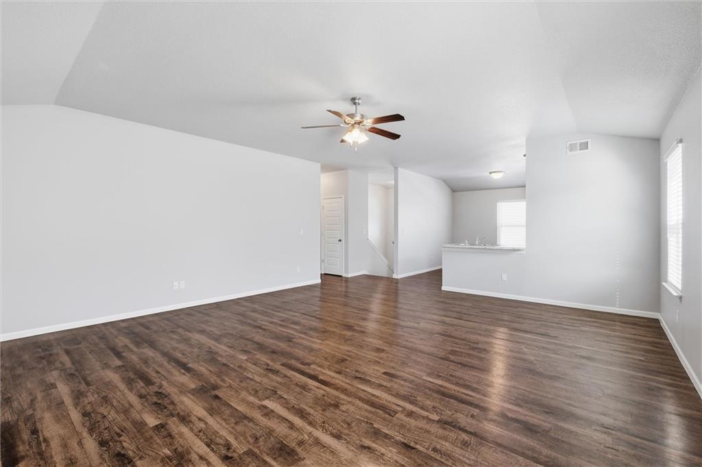 21303 West 219th Street Spring Hill, KS 66083 - Photo 6 of 27