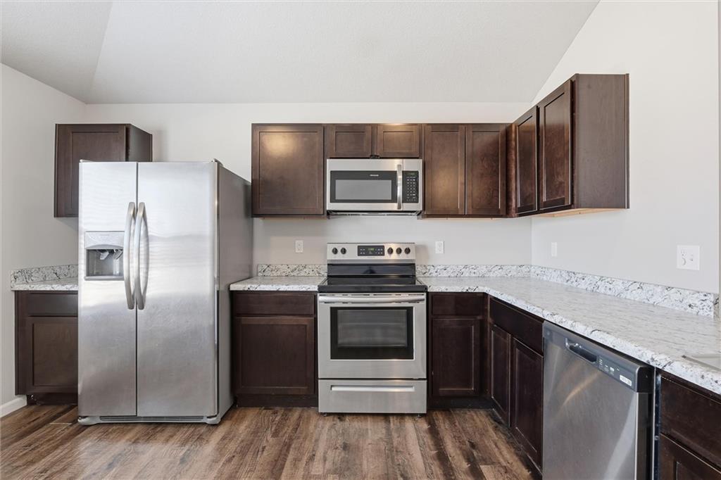 21303 West 219th Street Spring Hill, KS 66083 - Photo 9 of 27