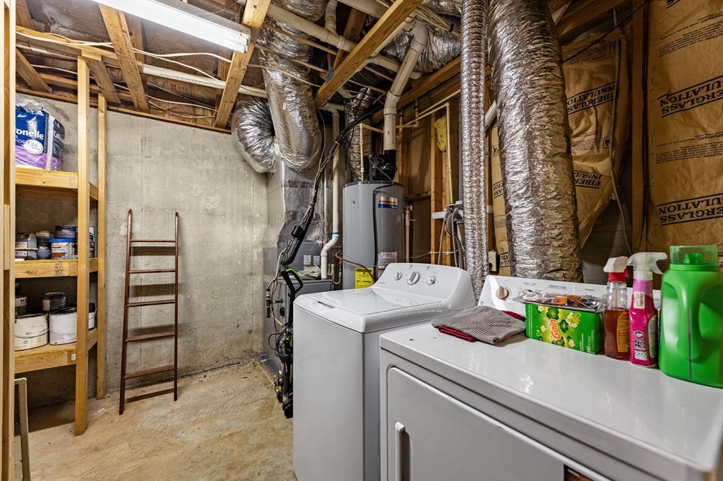 90 Hay Lane Morganton, GA 30560 - Photo 45 of 77 a utility room with dryer and washer