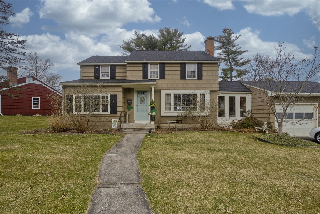 27 George Street Holyoke, MA 01040 - Photo 1 of 41 Gallery Image 1