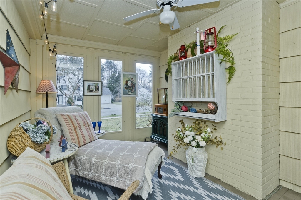 27 George Street Holyoke, MA 01040 - Photo 12 of 41 Gallery Image 12