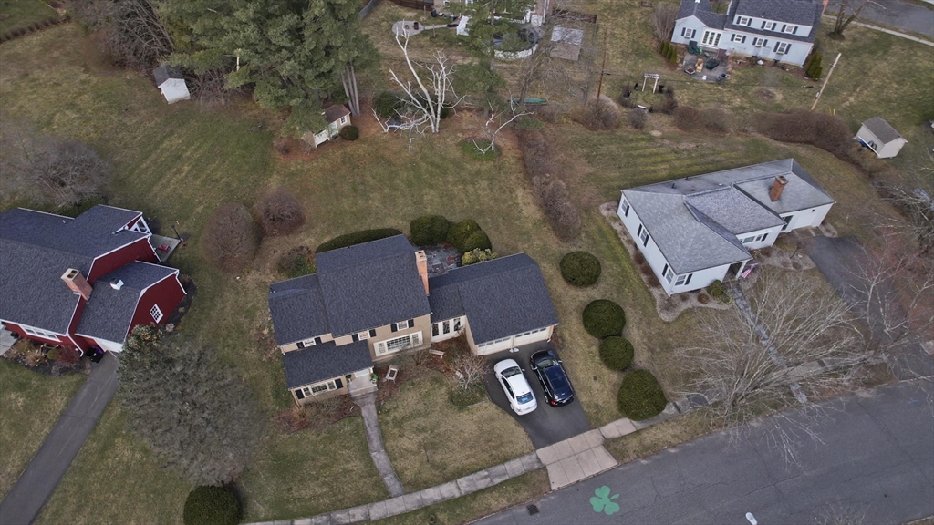 27 George Street Holyoke, MA 01040 - Photo 2 of 41 Gallery Image 2