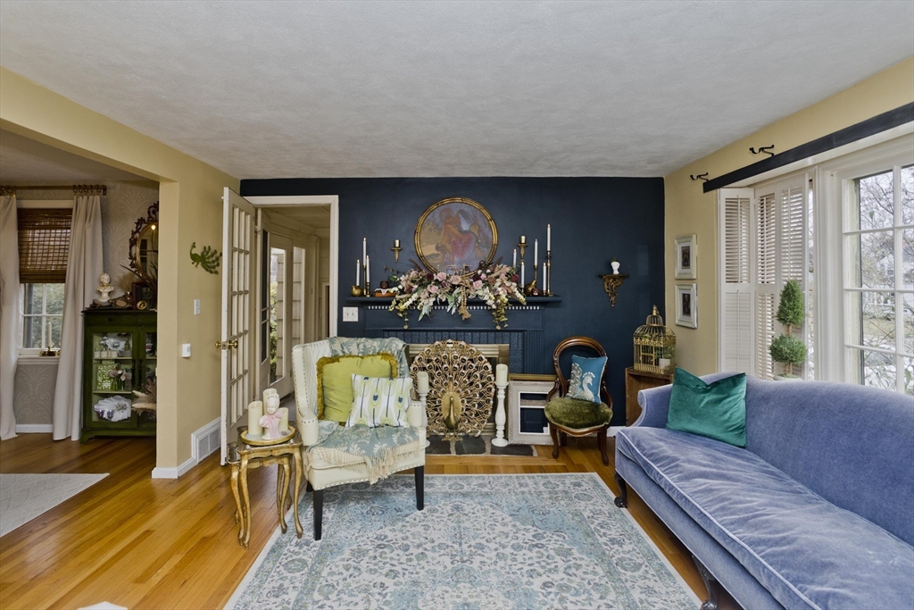 27 George Street Holyoke, MA 01040 - Photo 24 of 41 Gallery Image 24