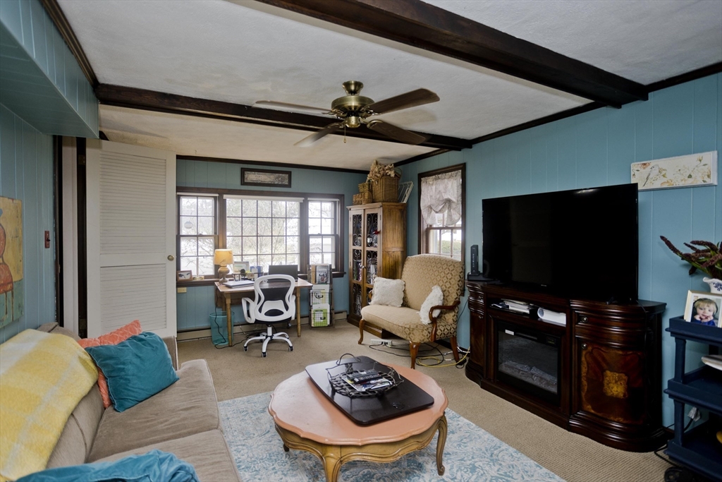 27 George Street Holyoke, MA 01040 - Photo 31 of 41 Gallery Image 31