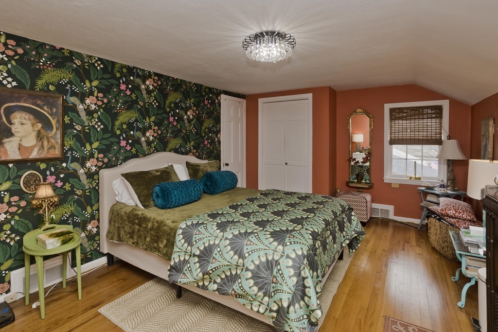 27 George Street Holyoke, MA 01040 - Photo 34 of 41 Gallery Image 34