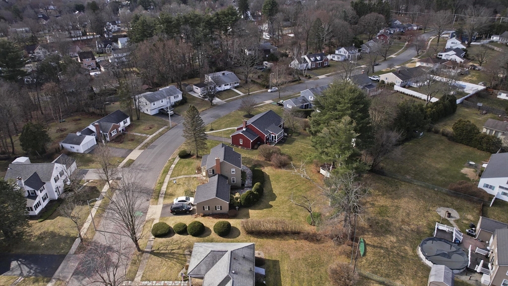 27 George Street Holyoke, MA 01040 - Photo 9 of 41 Gallery Image 9