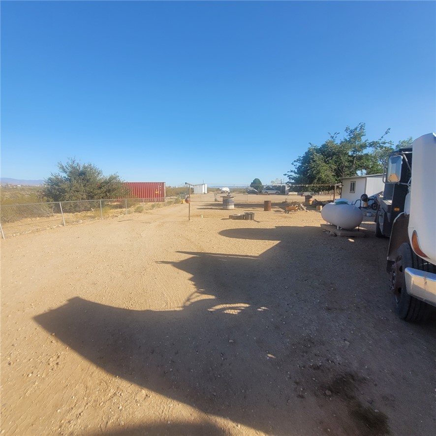 5182 Cordes Road Golden Valley, AZ 86413 - Photo 14 of 48