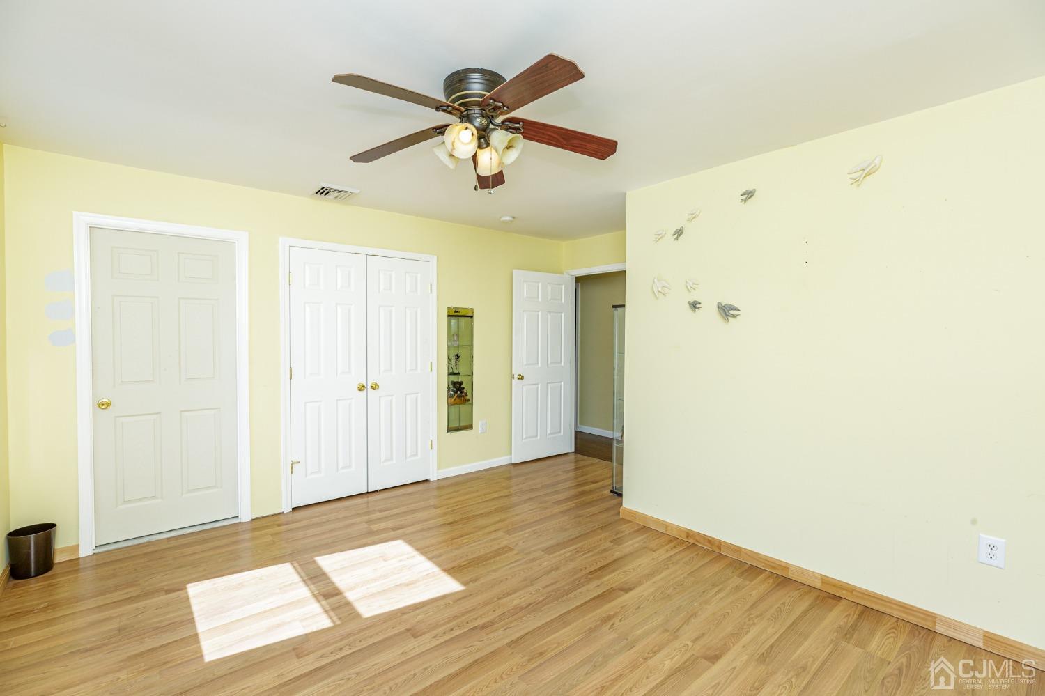33 Constable Road Kendall Park, NJ 08824 - Photo 22 of 38 Gallery Image 22