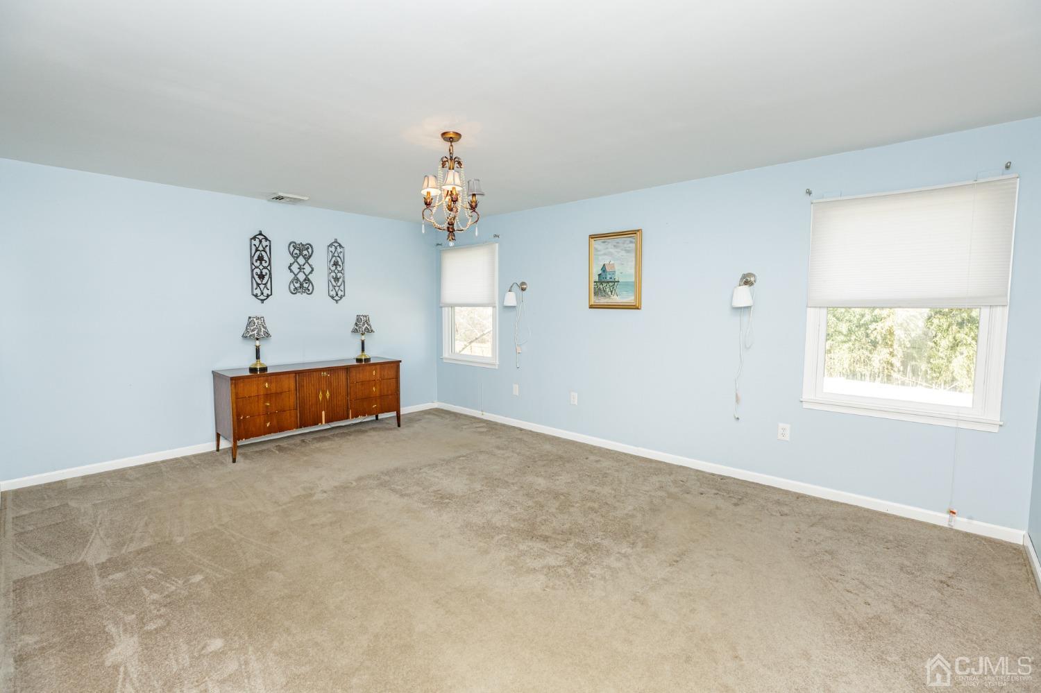 33 Constable Road Kendall Park, NJ 08824 - Photo 27 of 38 Gallery Image 27