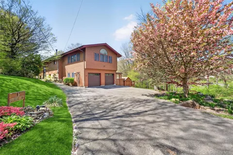 $929,000 | 37 Glengary Lane, Croton-on-Hudson, NY 10520