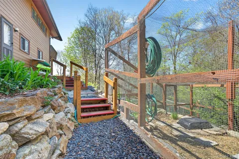 $929,000 | 37 Glengary Lane, Croton-on-Hudson, NY 10520