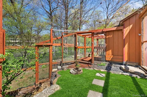 $929,000 | 37 Glengary Lane, Croton-on-Hudson, NY 10520