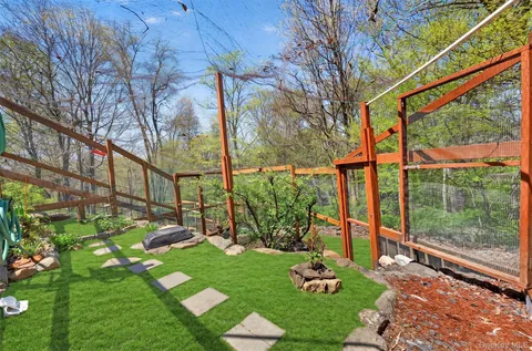 $929,000 | 37 Glengary Lane, Croton-on-Hudson, NY 10520