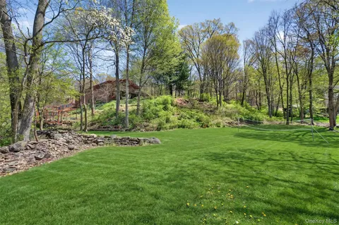 $929,000 | 37 Glengary Lane, Croton-on-Hudson, NY 10520