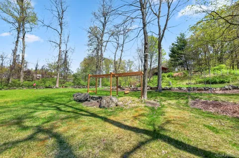 $929,000 | 37 Glengary Lane, Croton-on-Hudson, NY 10520