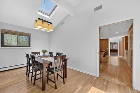 $929,000 | 37 Glengary Lane, Croton-on-Hudson, NY 10520