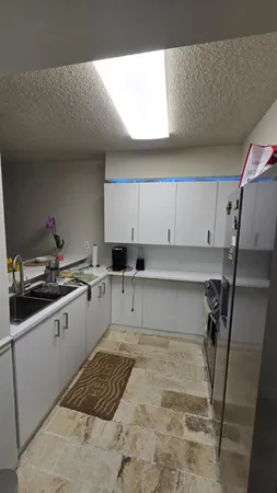 $340,000 | 1280 South Alhambra Circle, Unit 1105, Coral Gables, FL 33146