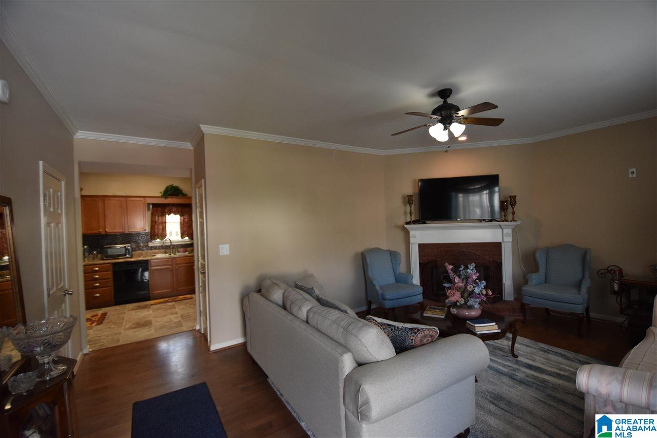 202 Cambrian Ridge Trail Pelham, AL 35124 - Photo 3 of 15