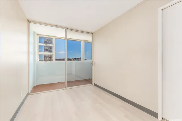 $1,975 | 1025 Kalo Place, Unit 1204, Honolulu, HI 96826